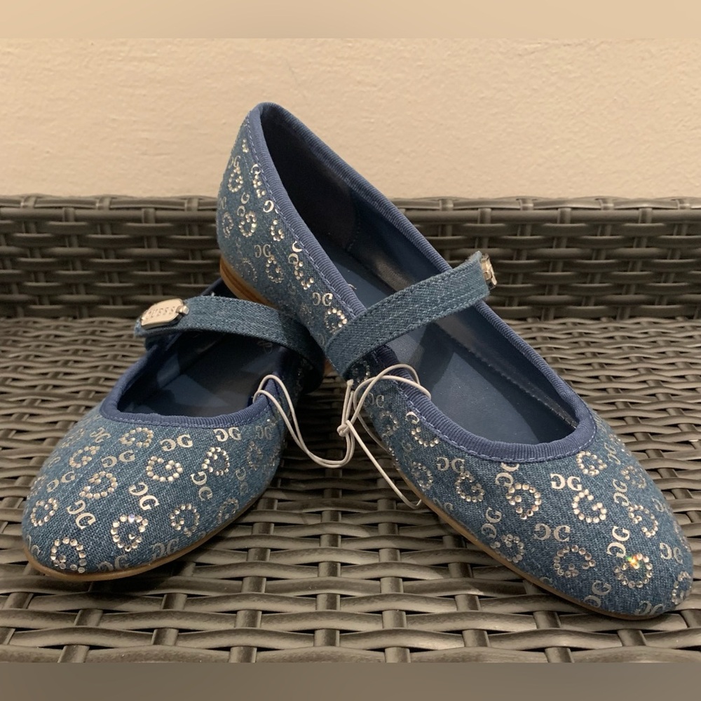 GUESS Mary Jane / Ballerina Flats•Blue Denim w/Embellishments•Sz 5 1/2•NWT